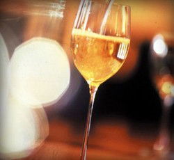 The Globe Wine Bar & Restaurant - Holiday Great Ocean Road 0
