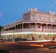 The Rose Hotel - Lounge Bar - Holiday Great Ocean Road