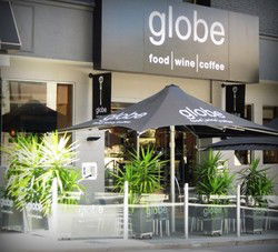 The Globe Wine Bar & Restaurant - Holiday Great Ocean Road 1