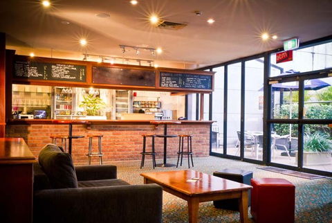 CBD Hotel Newcastle - Holiday Great Ocean Road 0