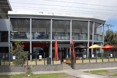 Underbridge Sports Bar & Cafe - Holiday Great Ocean Road 0