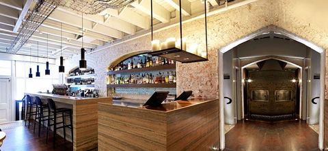 HRH Wine Bar - Holiday Great Ocean Road 2