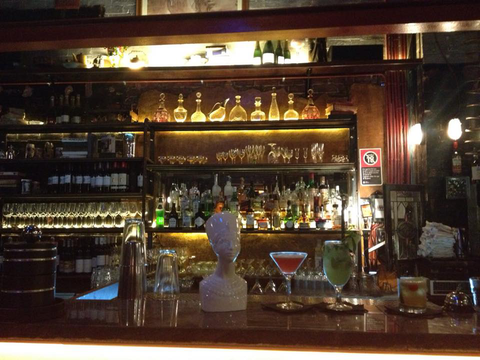 Red Baron's Lounge Bar - Holiday Great Ocean Road 1