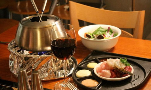 CJ's French Fondue Restaurant - Holiday Great Ocean Road 1