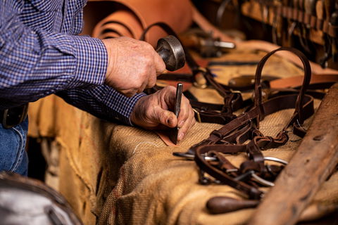 Bridle Making Workshop - Holiday Great Ocean Road 1