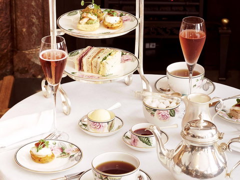 Girls Big Day Out Christmas Party - Holiday Great Ocean Road 0