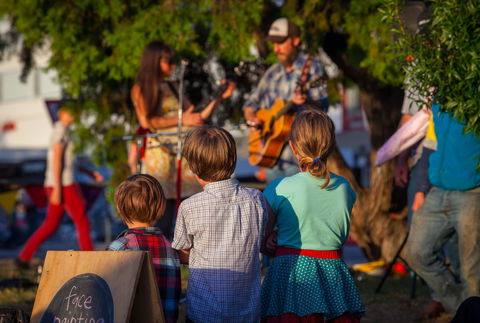 Castlemaine Artists Market - Holiday Great Ocean Road 2