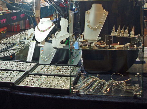 Toowoomba Gemfest - Gems And Jewellery - Holiday Great Ocean Road 0