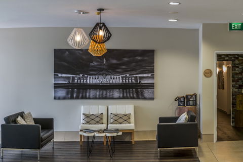 Pacific Suites Canberra - Holiday Great Ocean Road 4