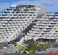 Broadbeach Savannah Hotel  Resort - Holiday Great Ocean Road