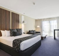 Quality Hotel Taylors Lakes - Holiday Great Ocean Road
