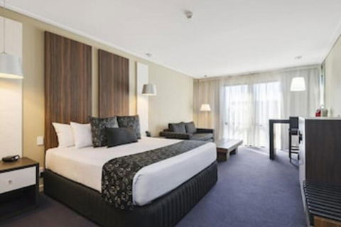 Quality Hotel Taylors Lakes - Holiday Great Ocean Road 0