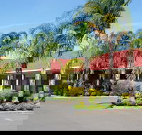 Pines Country Club Motor Inn - Holiday Great Ocean Road