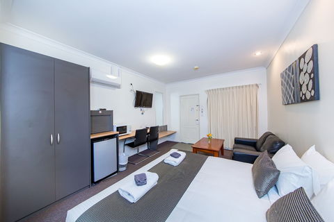 Ascot Lodge Motor Inn Kingaroy - Holiday Great Ocean Road 6