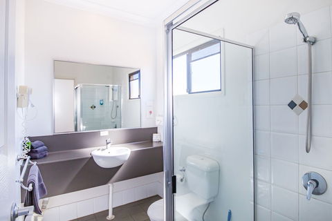 Ascot Lodge Motor Inn Kingaroy - Holiday Great Ocean Road 4