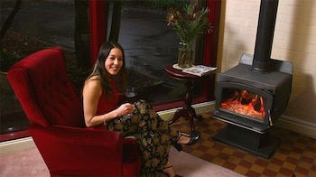 Victoria House Motor Inn - Holiday Great Ocean Road 0