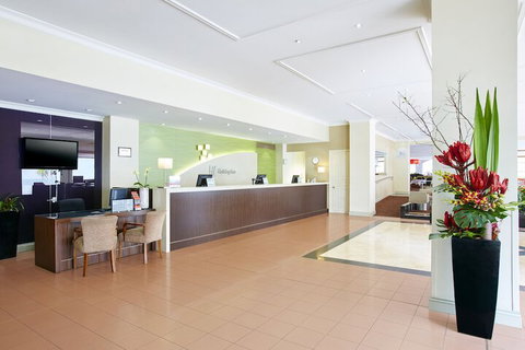 Holiday Inn Darling Harbour, An IHG Hotel - Holiday Great Ocean Road 6