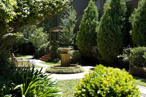 The York Canberra - Holiday Great Ocean Road 0