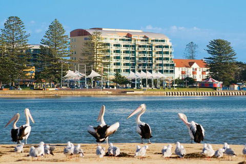 Oaks The Entrance Waterfront Suites - Holiday Great Ocean Road 1