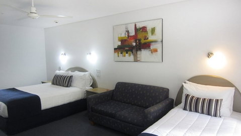 Macquarie Barracks Motor Inn - Holiday Great Ocean Road 3