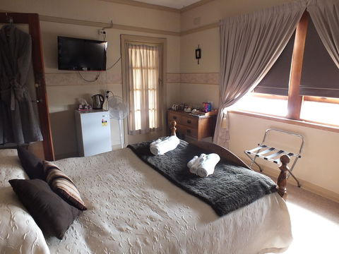 Walcha Royal Accommodation - Holiday Great Ocean Road 3