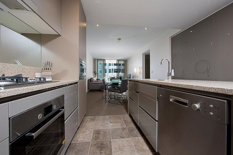 Accommodate Canberra Manhattan On The Park - Holiday Great Ocean Road 4