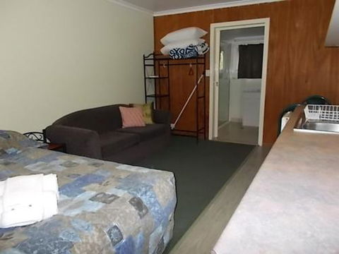 Oakridge Motel Tourist Park - Holiday Great Ocean Road 1