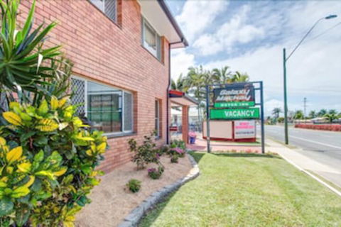 Galaxy Mackay Motor Inn - Holiday Great Ocean Road 7