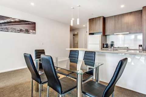 MJ Shortstay Southbank Grande Apartments - Holiday Great Ocean Road 5