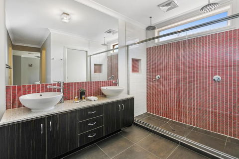Luxury Coastal Escape - Holiday Great Ocean Road 2