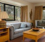 Discobolus 2 - Holiday Great Ocean Road