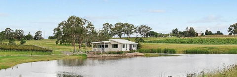 The Lake House At 201 - Holiday Great Ocean Road 1