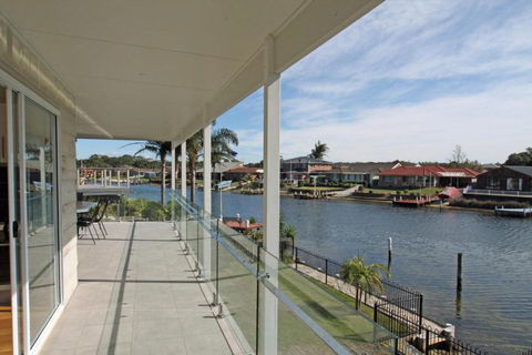 Unbeatable Waterfront Location - Holiday Great Ocean Road 6
