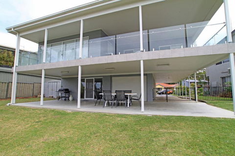 Unbeatable Waterfront Location - Holiday Great Ocean Road 3