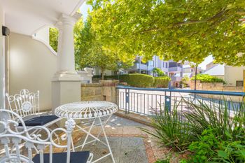 Luxurious Perth Townhouse - Holiday Great Ocean Road 5