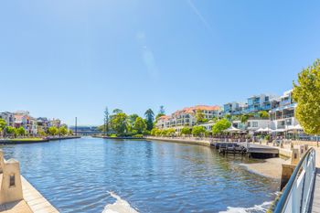 Luxurious Perth Townhouse - Holiday Great Ocean Road 2