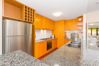 Luxurious Perth Townhouse - Holiday Great Ocean Road 3