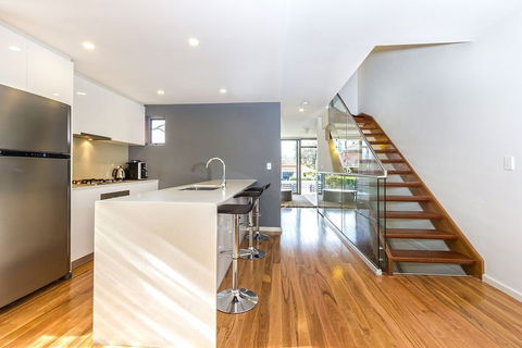 Maroubra Magic (105i) - Holiday Great Ocean Road 1