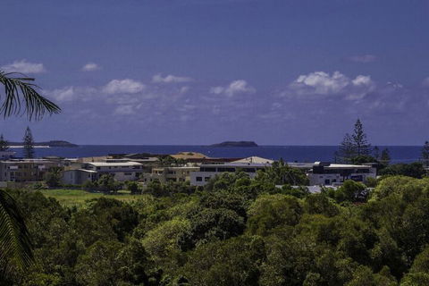 KINGSCLIFF HOLIDAY HOME On The HILL SYDS VIEW - Holiday Great Ocean Road 2