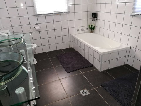 Lake Tyrrell Accommodation Sea Lake - Holiday Great Ocean Road 6