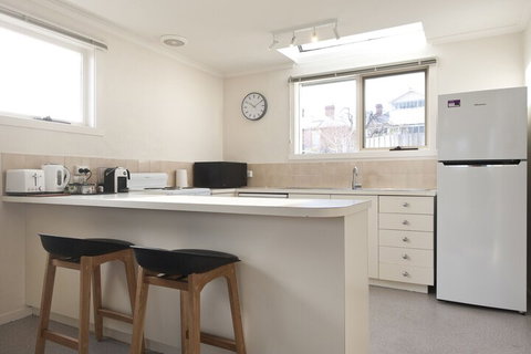 4 At 8 Battery Point Townhouse - Holiday Great Ocean Road 4