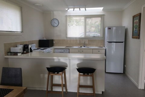 4 At 8 Battery Point Townhouse - Holiday Great Ocean Road 3