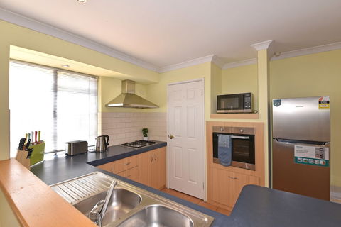 Redcliff Home Close To City & Airport - Holiday Great Ocean Road 3