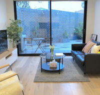 Pride Benleigh Apartment with Garden - Holiday Great Ocean Road