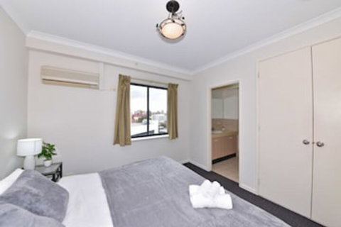 East Perth 2 X 1 Trendy Apartment - Holiday Great Ocean Road 5