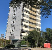 Waterfront Brisbane Apartment - Holiday Great Ocean Road