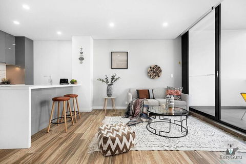 Olympic Park 2bed 2bath+parking Nop002 1 - Holiday Great Ocean Road 6