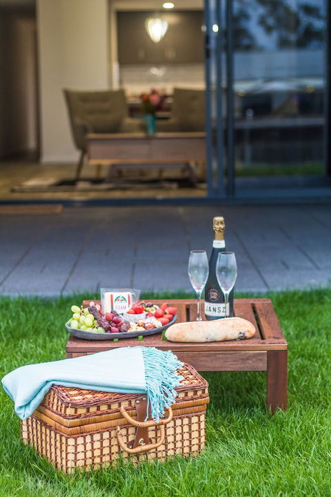 Ulverstone Waterfront Apartments - Holiday Great Ocean Road 3
