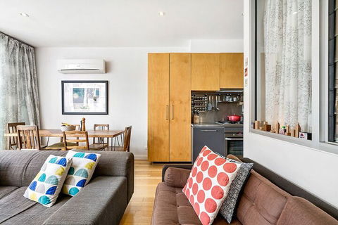 Zelda 1 Bedroom Central CBD Apartment - Holiday Great Ocean Road 4