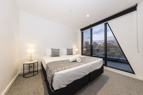 Q Squared Serviced Apartments - Holiday Great Ocean Road 1